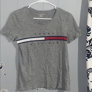 Grey Tommy Hilfiger t shirt